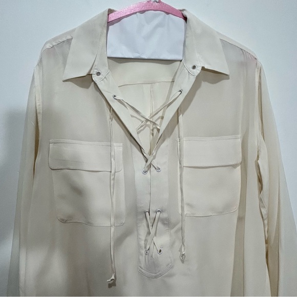 EQUIPMENT FEMME 100% Silk Long Sleeve Blouse with Pockets in Women's Size Medium - Picture 5 of 6